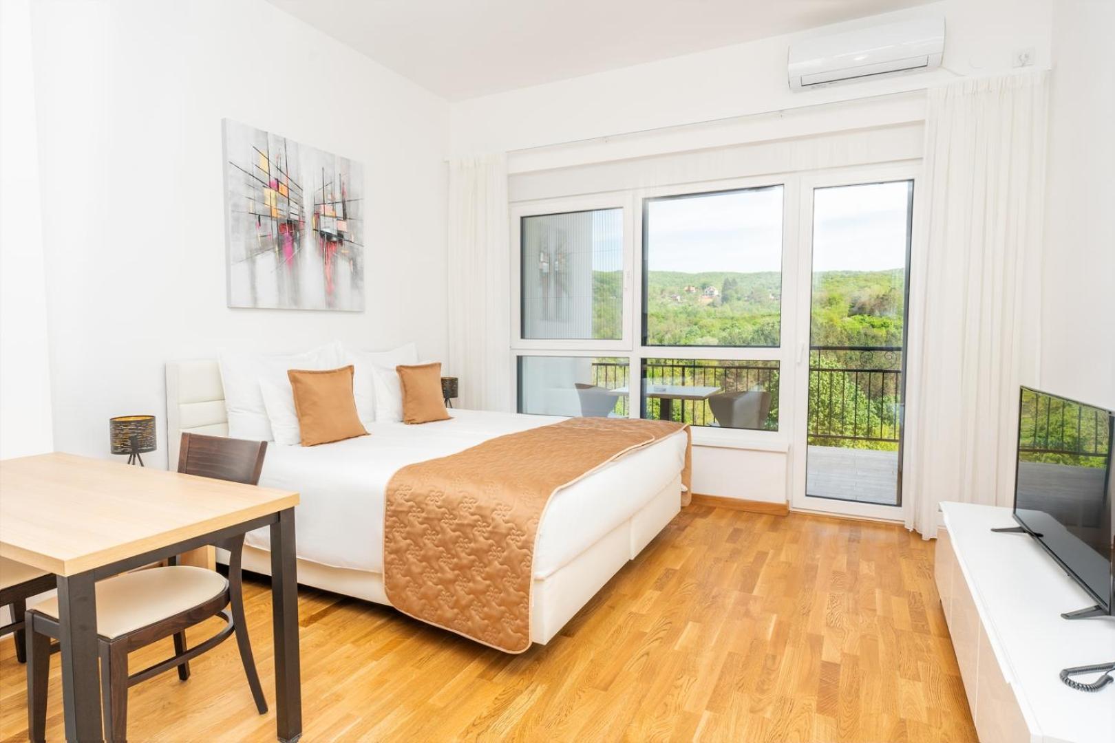 Fruske Residences Vrdnik Luaran gambar