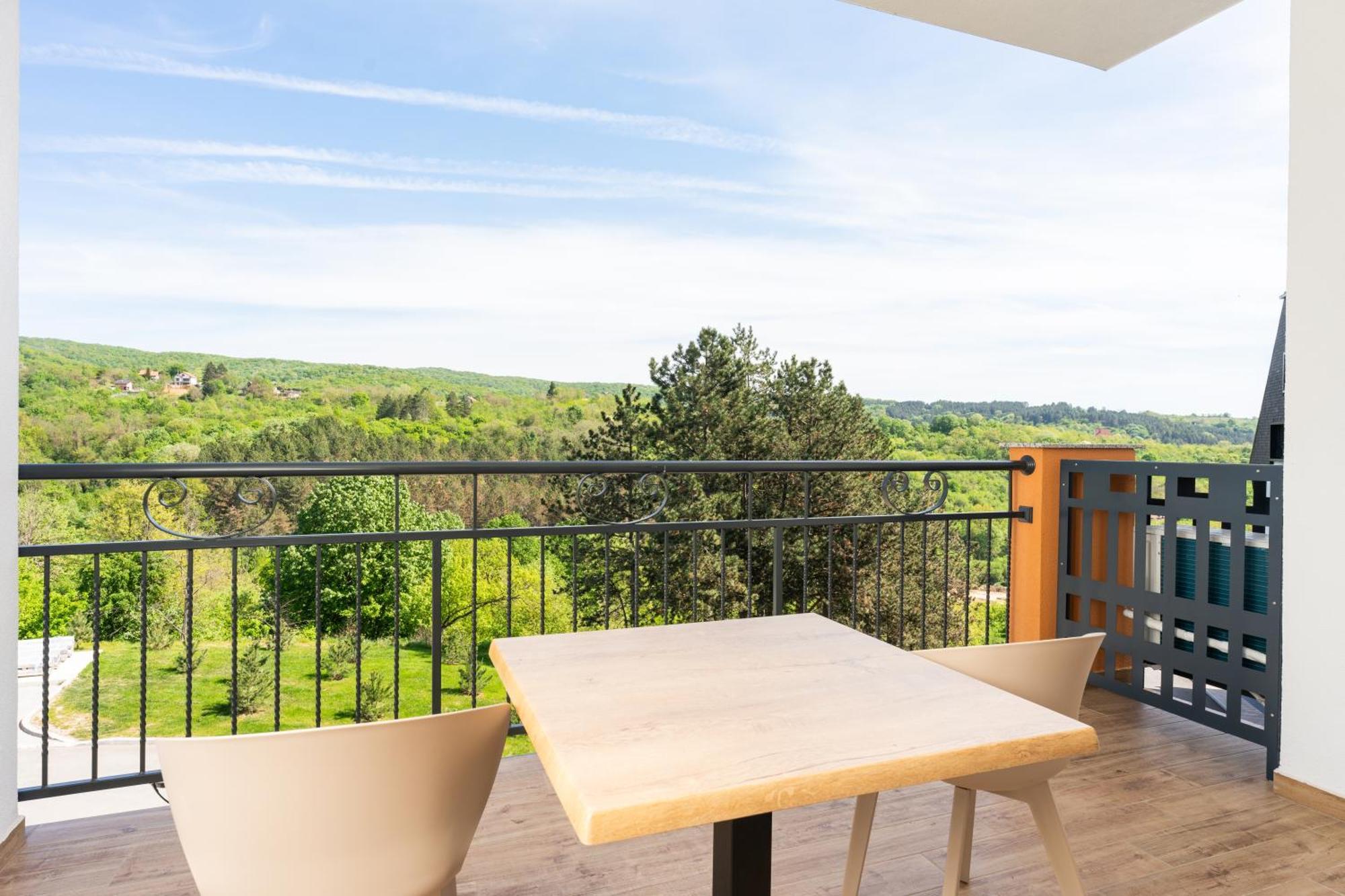 Fruske Residences Vrdnik Luaran gambar