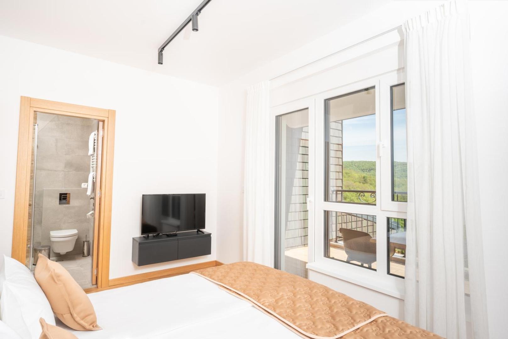 Fruske Residences Vrdnik Bilik gambar